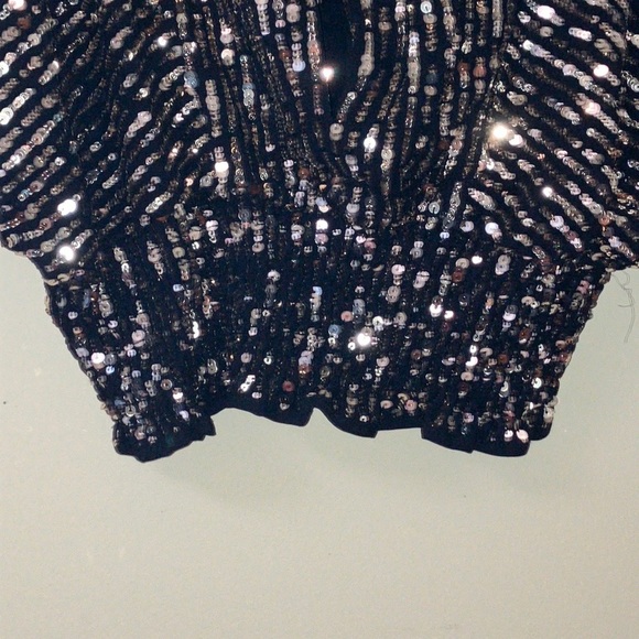 RW & CO Woman’s Dalmon sleeves   “Disco Top” - Picture 7 of 7